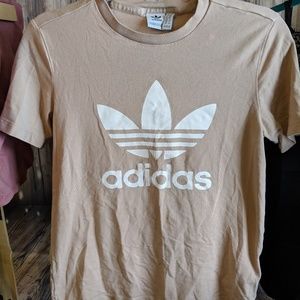 Adidas tee